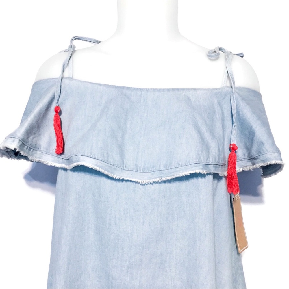 SOLD💥🆕Chambray Off Shoulder Full Skirt Dress - Picture 4 of 8